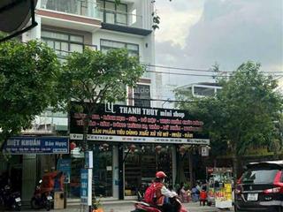 Bán mt thống nhất 3 lầu p16 gv. dt 4.3x25m. giá 17.5 tỷ tl.  kim hương 0855 400 ***