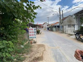 Đất gần biển dốc lết, ngay vịnh hòn khói. dt 6500m2, giá chưa tới 2 triệu/m2