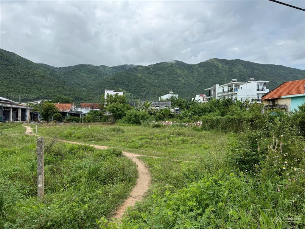 Tôi bán nhanh lô đất tđc, đất đẹp, vuông vắn 96 m2 xã đại lãnh, khánh hòa