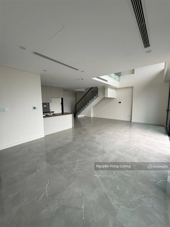 Bán duplex 165m2 sunshine green iconic long biên, giá chỉ 12ty7 em cường 0976 044 ***
