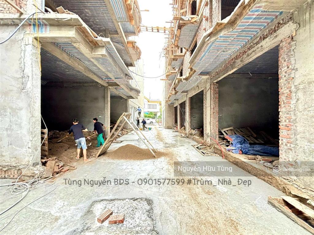 Dãy nhà đẹp mặt đường tại khu vực tdc vườn hồng  gần big c chỉ từ hơn 3 tỷ hỗ trợ bank