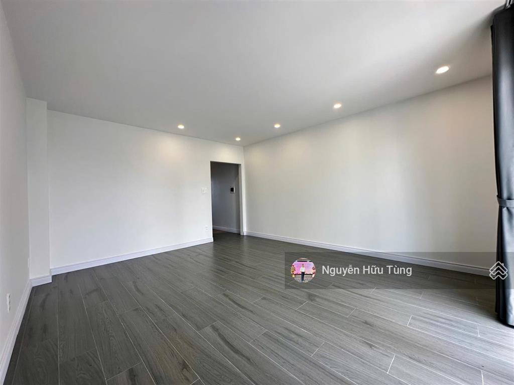 Siêu phẩm mặt đường quán nam  có thang máy!