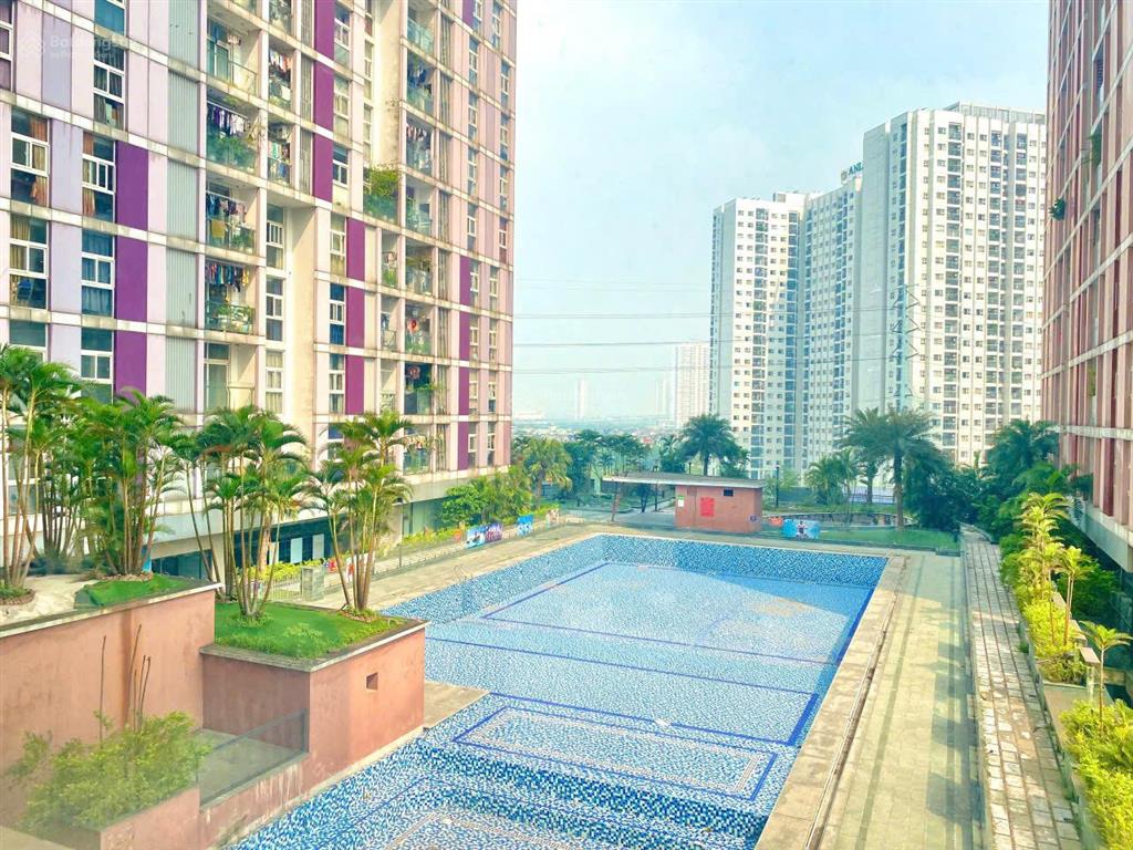 Bán gấp căn hộ 3 phòng ngủ rộng thoáng, đầy đủ nội thất giá cực rẻ tại dương nội.  0988 125 ***