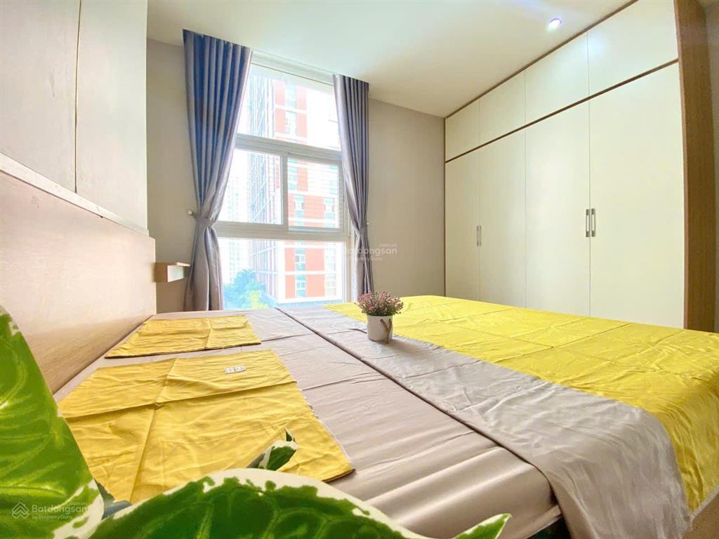 Bán gấp căn hộ 3 phòng ngủ rộng thoáng, đầy đủ nội thất giá cực rẻ tại dương nội.  0988 125 ***