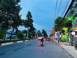 Giá 55 tỷ. 965m2. bán nhà mặt tiền đường đồng khởi bh đang cho thuê hơn 1.4 tỷ/năm, gần đại học đn.