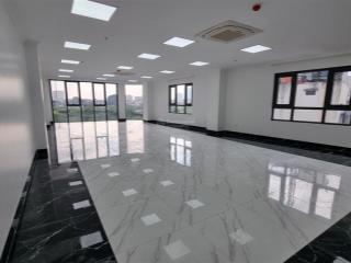 Chính chủ. cho thuê sàn văn phòng gần mặt đường võ chí công, hoàng quốc việt