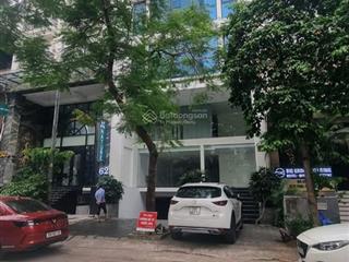 Cho thuê tòa nhà 135m2. 8 tầng, 1 hầm tại phố chùa láng, đống đa