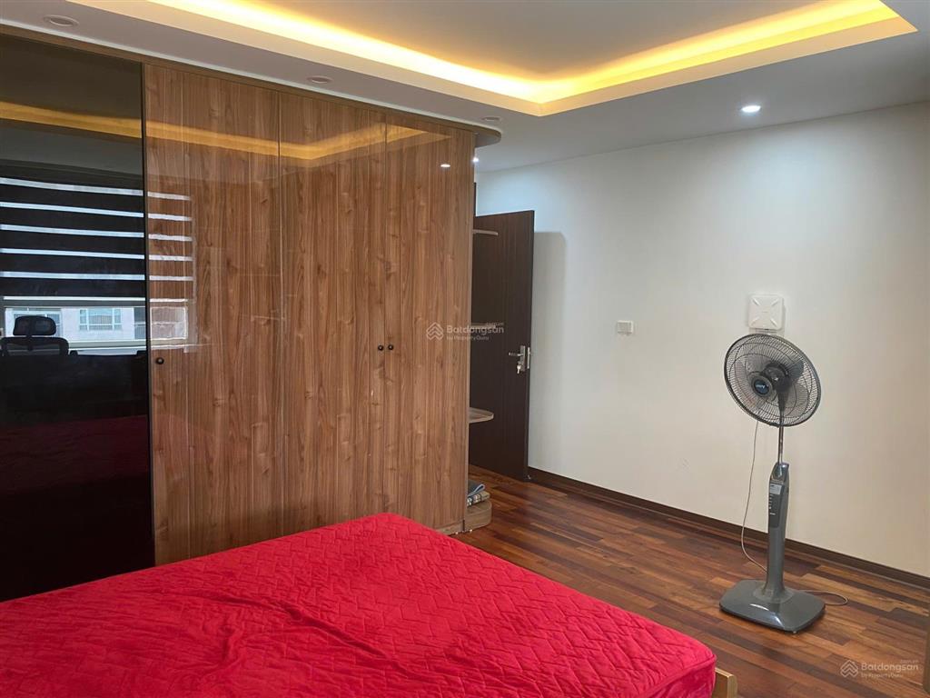 Bán căn chung cư tòa handcorp plaza 72 trần đăng ninh cầu giấy 170m2, 4 phòng ngủ, 2 vs