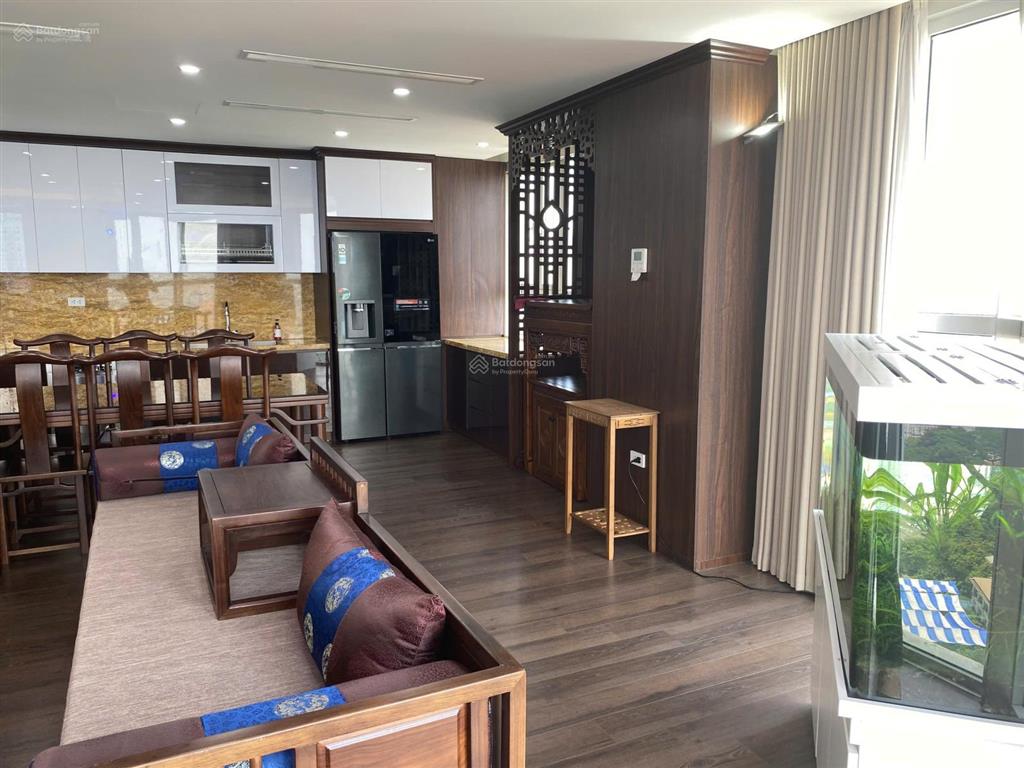 Bán căn chung cư tòa handcorp plaza 72 trần đăng ninh cầu giấy 170m2, 4 phòng ngủ, 2 vs