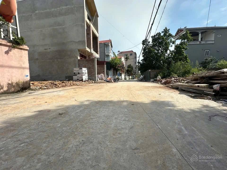 Bán đất uy nỗ thị trấn đông anh 50m2 đường 7 mét hai oto tránh 5,45 tỷ tiện ích đầy đủ