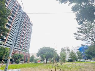 Hot! 1 nền đất duy nhất da huy hoàng, dt 7.75x20m giá 200tr/m2 đối diện công viên, sổ hồng riêng