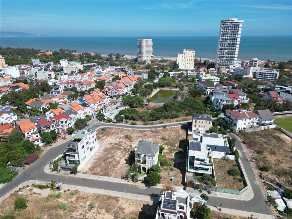 Bán lô đất đẹp xây biệt thự ngang 7.5m sát biển bãi sau rẻ nhất vũng tàu chỉ 73tr/m2