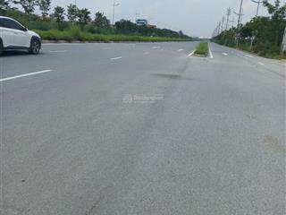 Bán mặt phố tây hồ diện tích 135m2, chào bán 90tỷ.  0778 395 ***