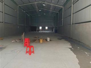 Cần cho thuê kho xưởng 600m2 giá 25tr ở tp tân uyên bình dương  0908 954 ***