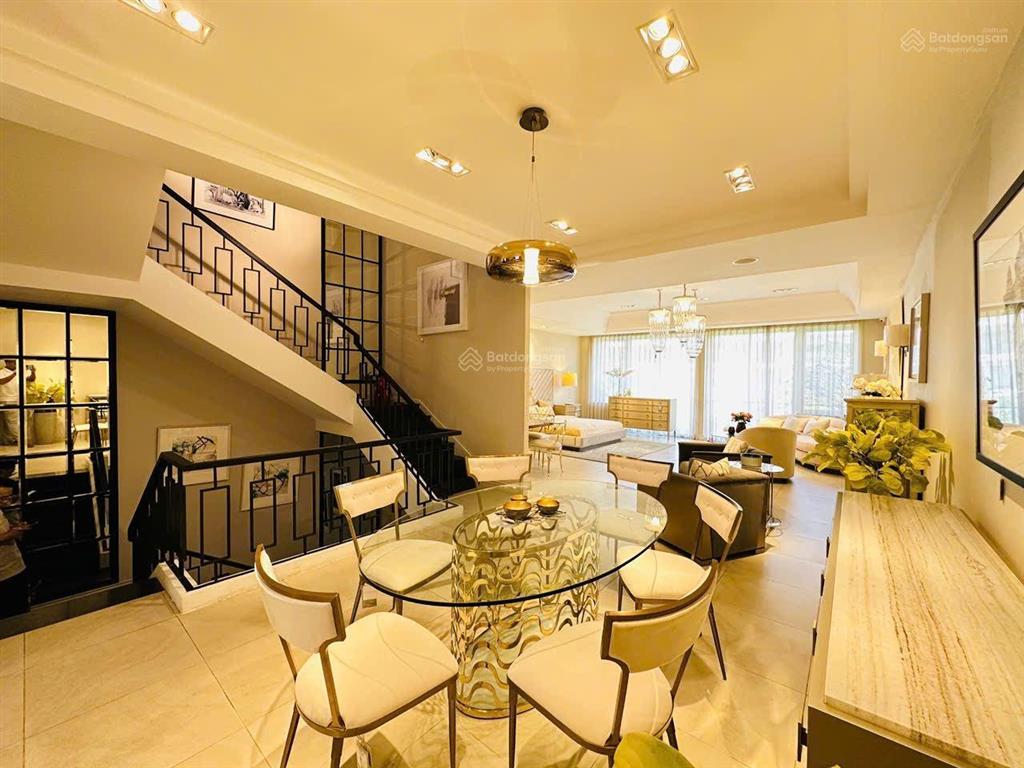 Bàn nhà phố thương mại nguyễn cơ thạch 7x24m2 công nhận 170,4 m2 giá 200ty ( tl ) sổ hồng riêng