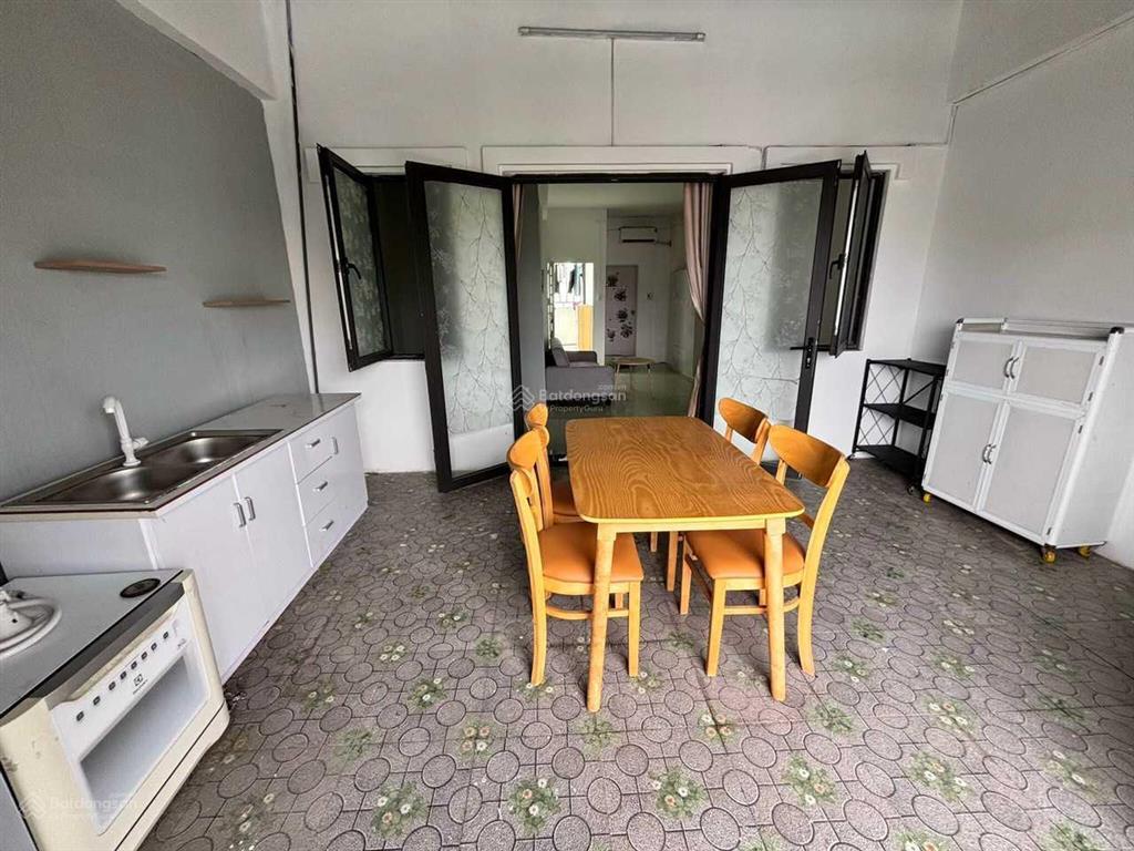 Phòng lớn, tiện nghi tại lakeview city q2  5tr
