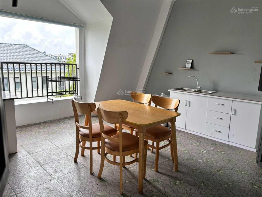 Phòng lớn, tiện nghi tại lakeview city q2  5tr
