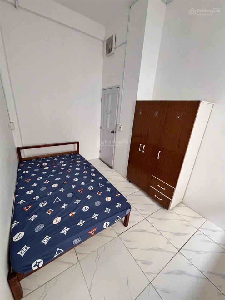 Phòng lớn, tiện nghi tại lakeview city q2  5tr