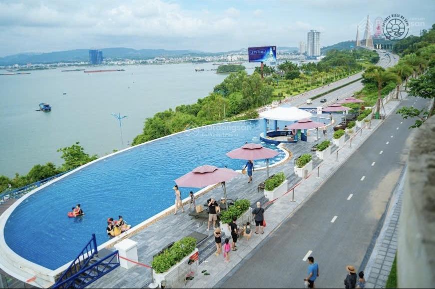 Căn đơn lập đẳng cấp trên đồi hải quân nhìn ra vịnh hoàn thiện tâm huyết siêu đẹp tại hạ long