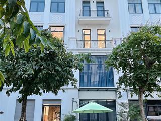 Cắt lỗ nhà phố dt 126m2  giá 23,x tỷ , sẵn sổ hồng sở hữu lâu dài , đô thị vinhomes grand park