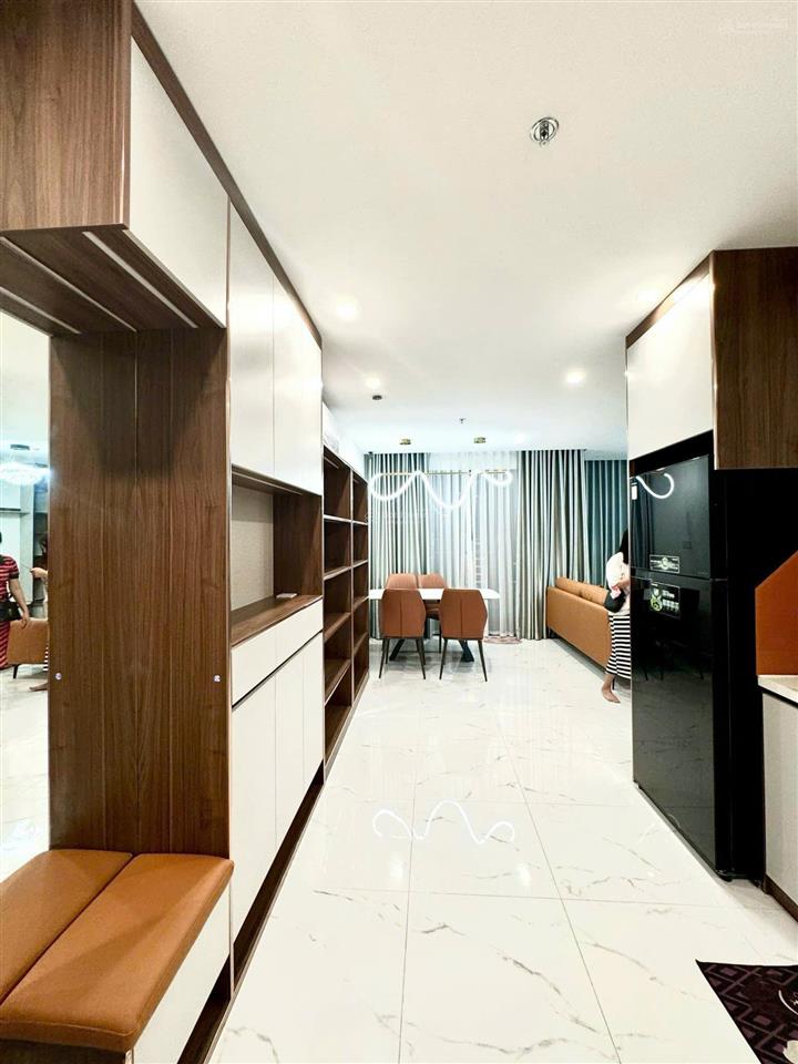 Bán căn hộ cao cấp giá 3,08 tỷ (2pn + 70m2) khu vinhomes grand park  giá tốt nhất hiện tại