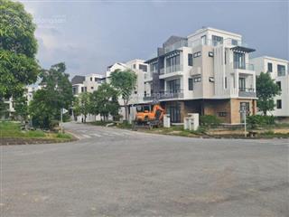 Chính chủ cần bán gấp bt phú cát city, 180m2 giá 71tr/m2, có sổ đỏ lâu dài hướng bắc, 0964 588 ***