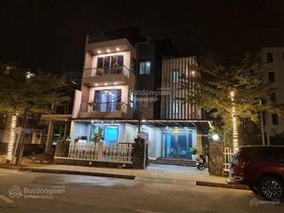 Chính chủ cần bán gấp bt phú cát city hòa lạc góc siêu vip,dt 400m2.giá đất 55tr/m2. 0964 588 ***