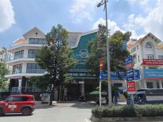 Bán biệt thự him lam  mặt tiền nguyễn thị thập 10x20m 0903 315 *** xem nhà