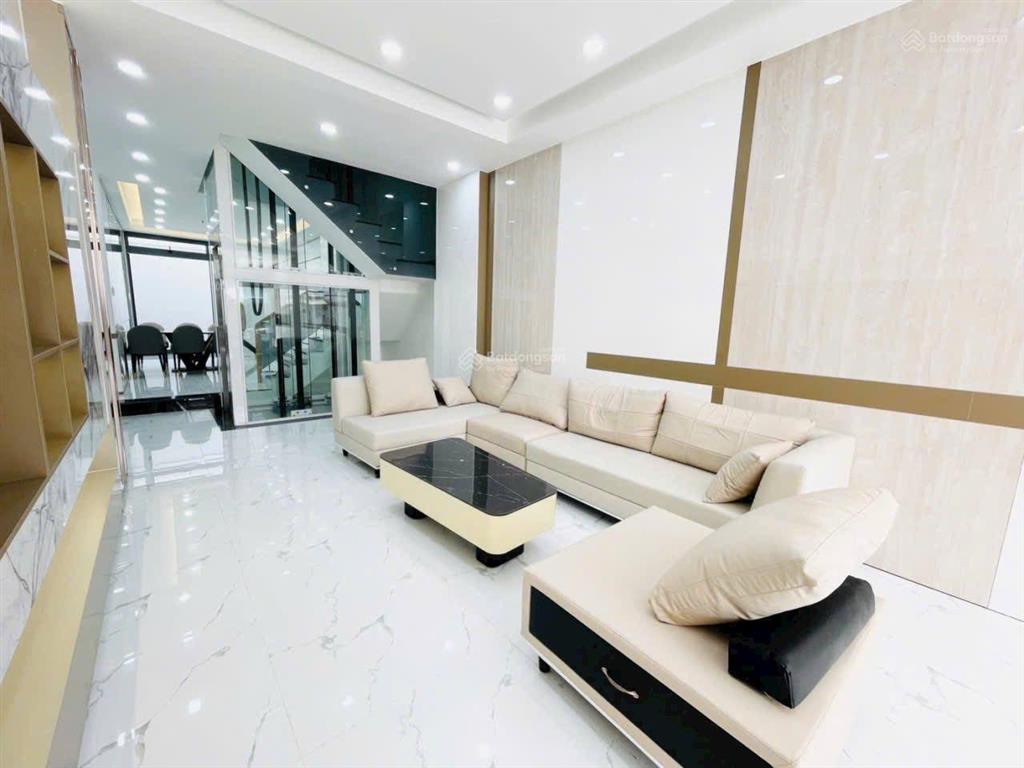 Siêu phẩm quận quận 7, nhà mặt tiền đường số 51 quận 7có thang máy full nội thất