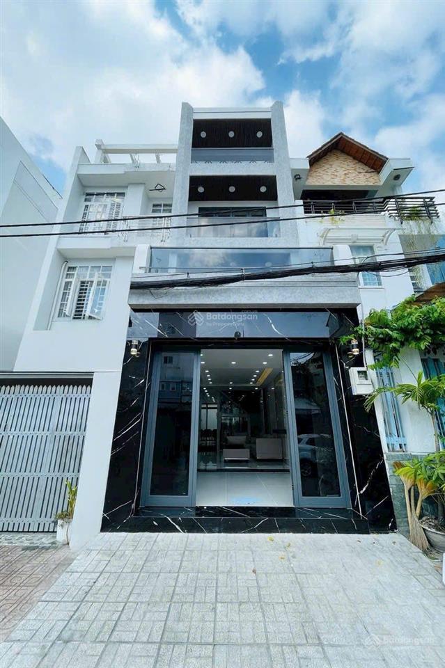 Siêu phẩm quận quận 7, nhà mặt tiền đường số 51 quận 7có thang máy full nội thất