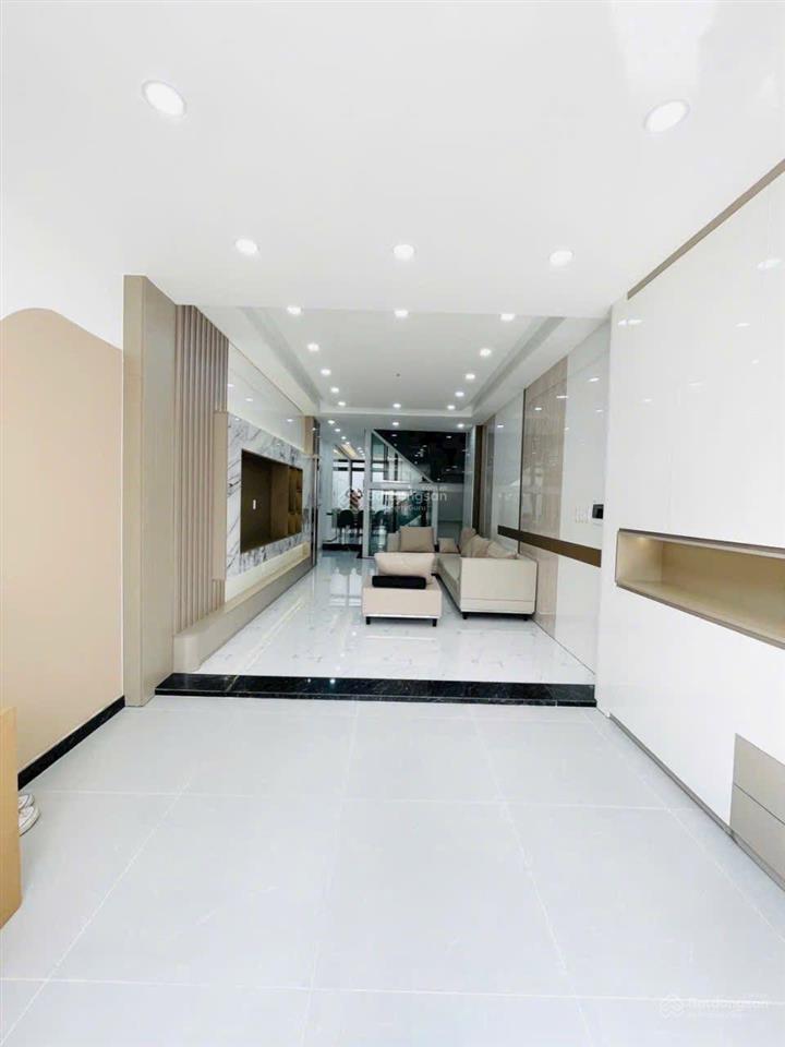 Siêu phẩm quận quận 7, nhà mặt tiền đường số 51 quận 7có thang máy full nội thất