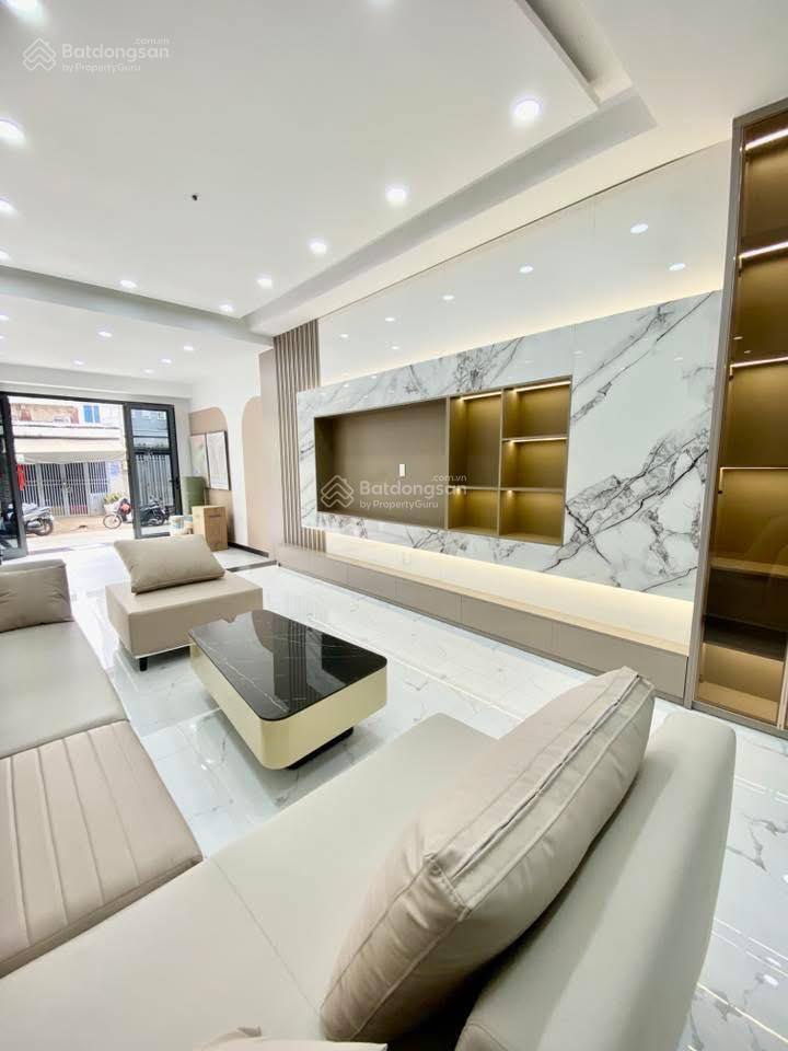 Siêu phẩm quận quận 7, nhà mặt tiền đường số 51 quận 7có thang máy full nội thất