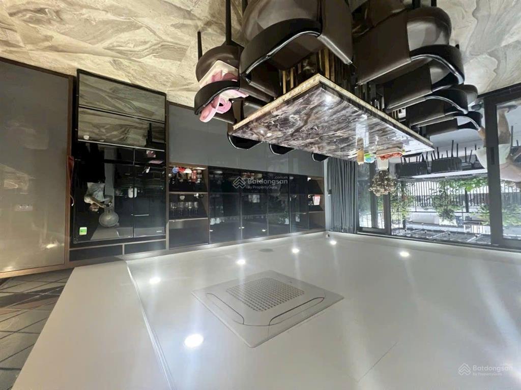 Chính chủ tôi bán biệt thự nam cường 200m2 view công viên cực thoáng, full nội thất xịn sò