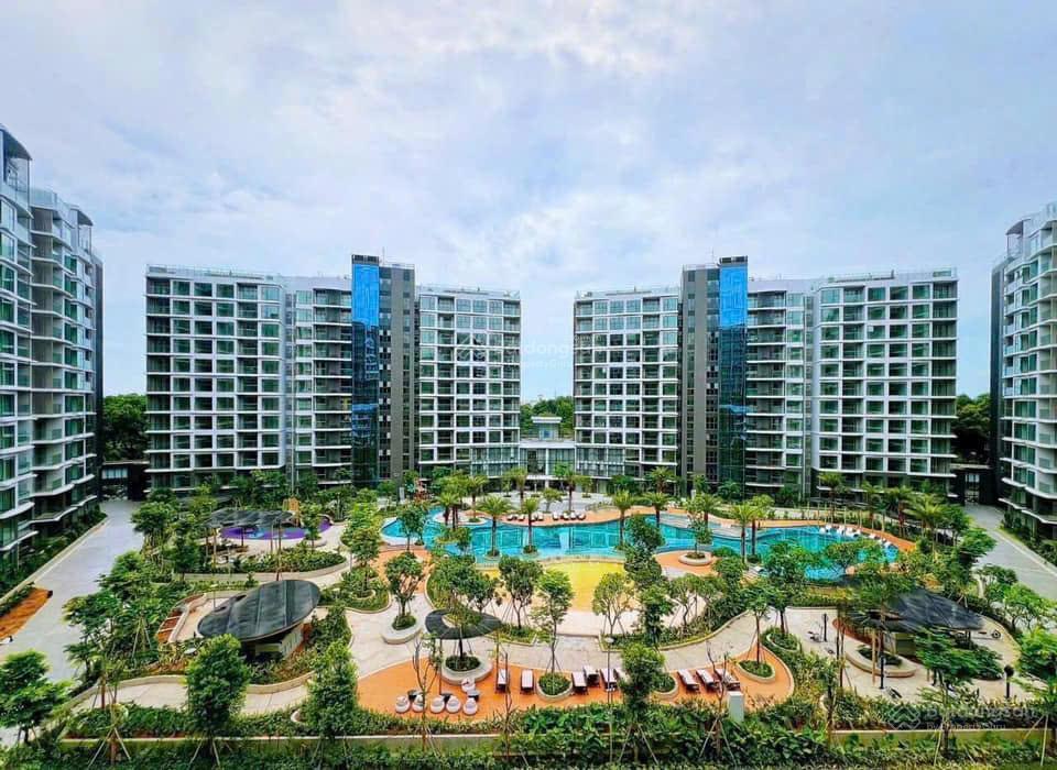 Chính chủ kẹt tiền cần ra gấp căn 3pn 3wc 2 ban công giá 7,9 tỷ. 1 căn duy nhất giá 102%
