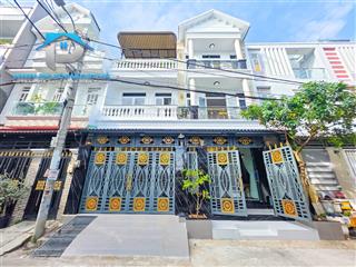 Diện tích rộng cứ ngỡ như 2 căn hẻm xe hơi đường đào tông nguyên, nhà bè  giá 7.8 tỷ, 9x10m