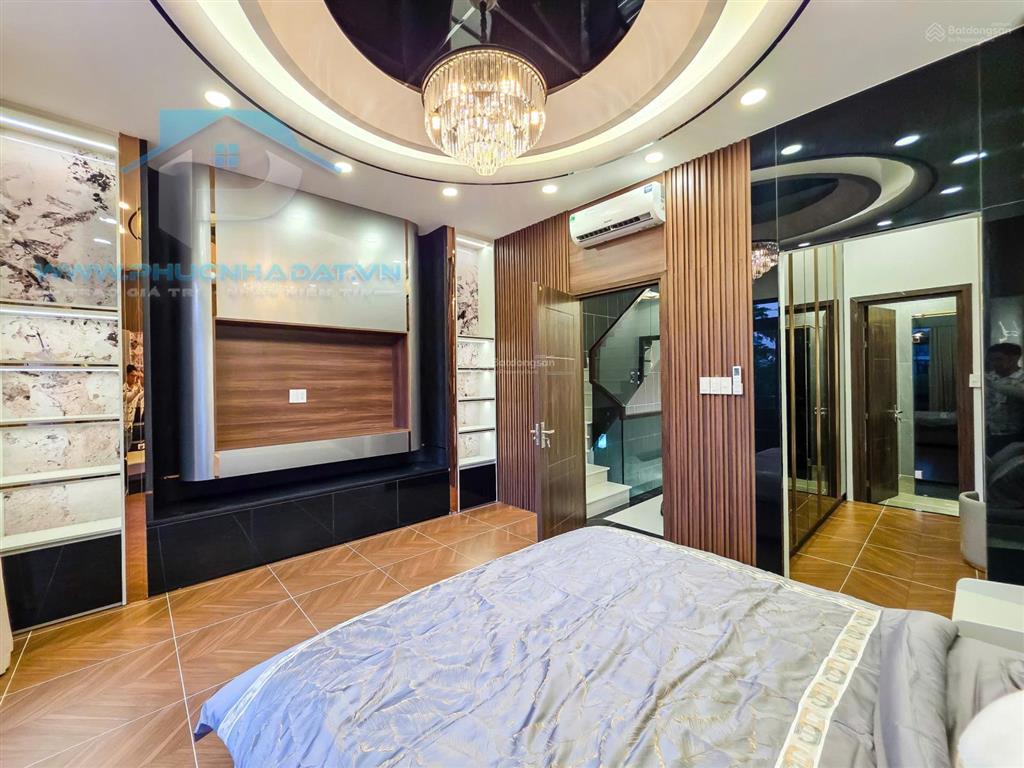 Đẳng cấp nhà hiện đại view sông rất thoáng mát phú mỹ quận 7 ngay phú mỹ hưng  giá 16,9 tỷ, 5x18m