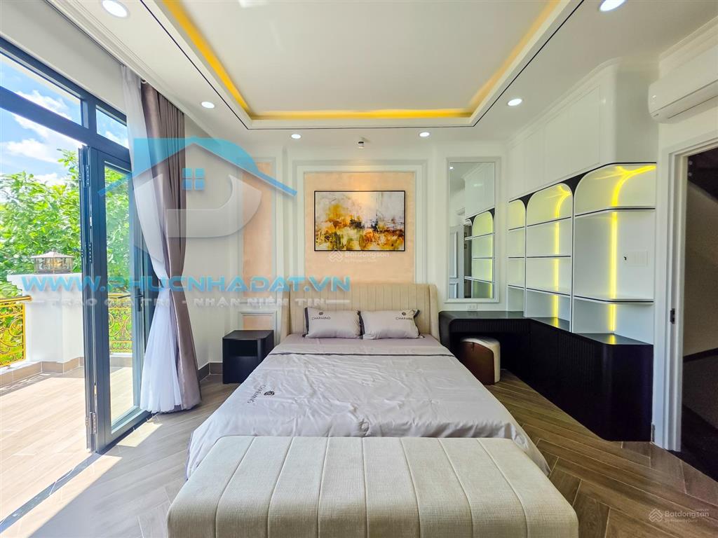 Phải thật nhanh để không phải đến sau nhà phố cổ điển luxury nhà bè  giá 9.8 tỷ, 5x17m