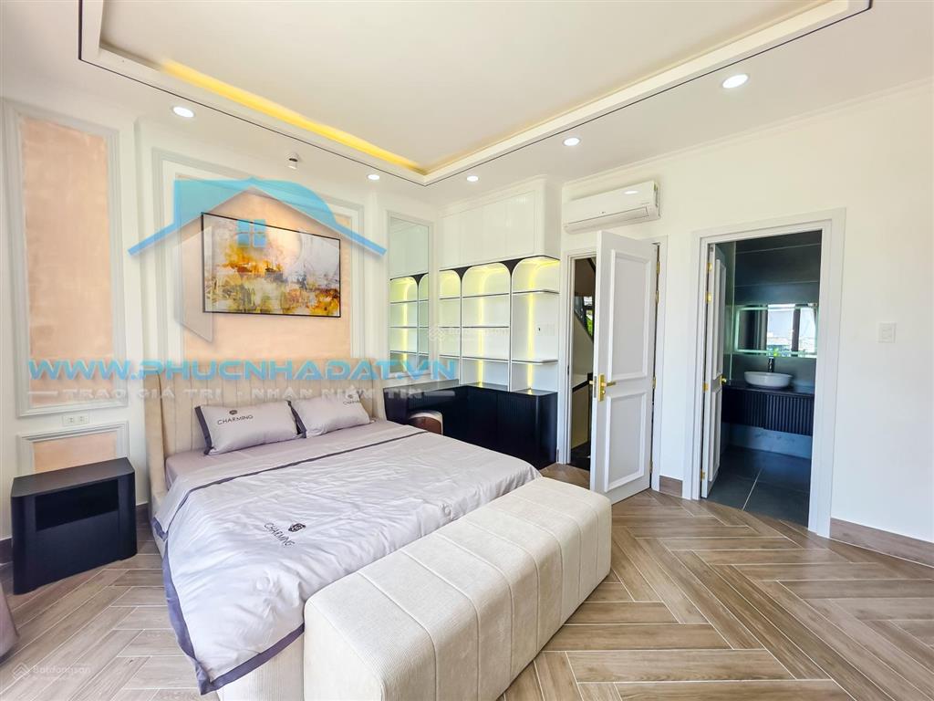 Phải thật nhanh để không phải đến sau nhà phố cổ điển luxury nhà bè  giá 9.8 tỷ, 5x17m