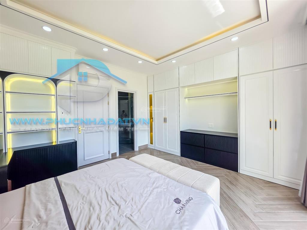 Phải thật nhanh để không phải đến sau nhà phố cổ điển luxury nhà bè  giá 9.8 tỷ, 5x17m