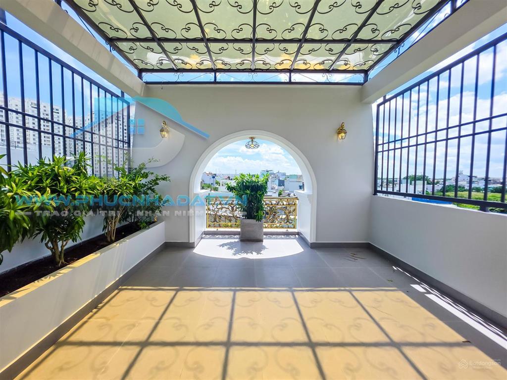 Phải thật nhanh để không phải đến sau nhà phố cổ điển luxury nhà bè  giá 9.8 tỷ, 5x17m