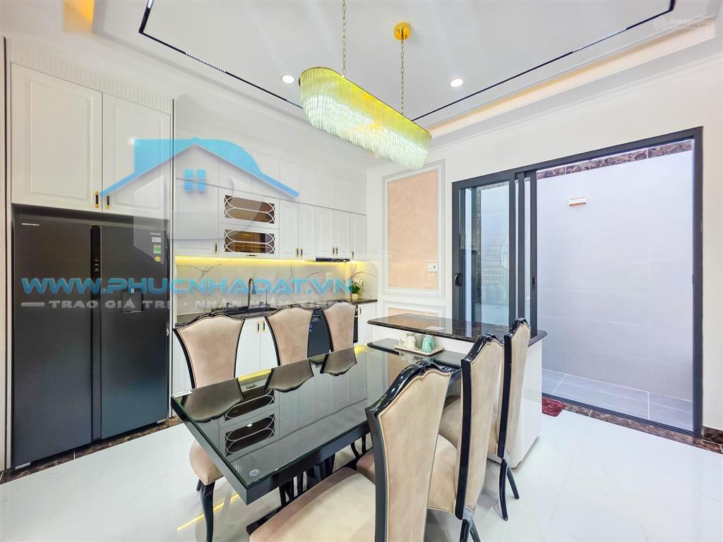 Phải thật nhanh để không phải đến sau nhà phố cổ điển luxury nhà bè  giá 9.8 tỷ, 5x17m