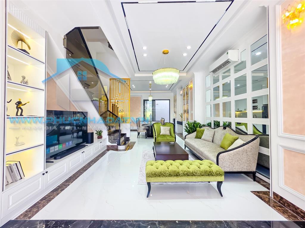 Phải thật nhanh để không phải đến sau nhà phố cổ điển luxury nhà bè  giá 9.8 tỷ, 5x17m