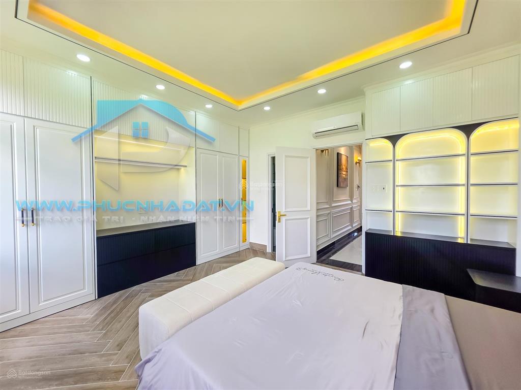 Phải thật nhanh để không phải đến sau nhà phố cổ điển luxury nhà bè  giá 9.8 tỷ, 5x17m