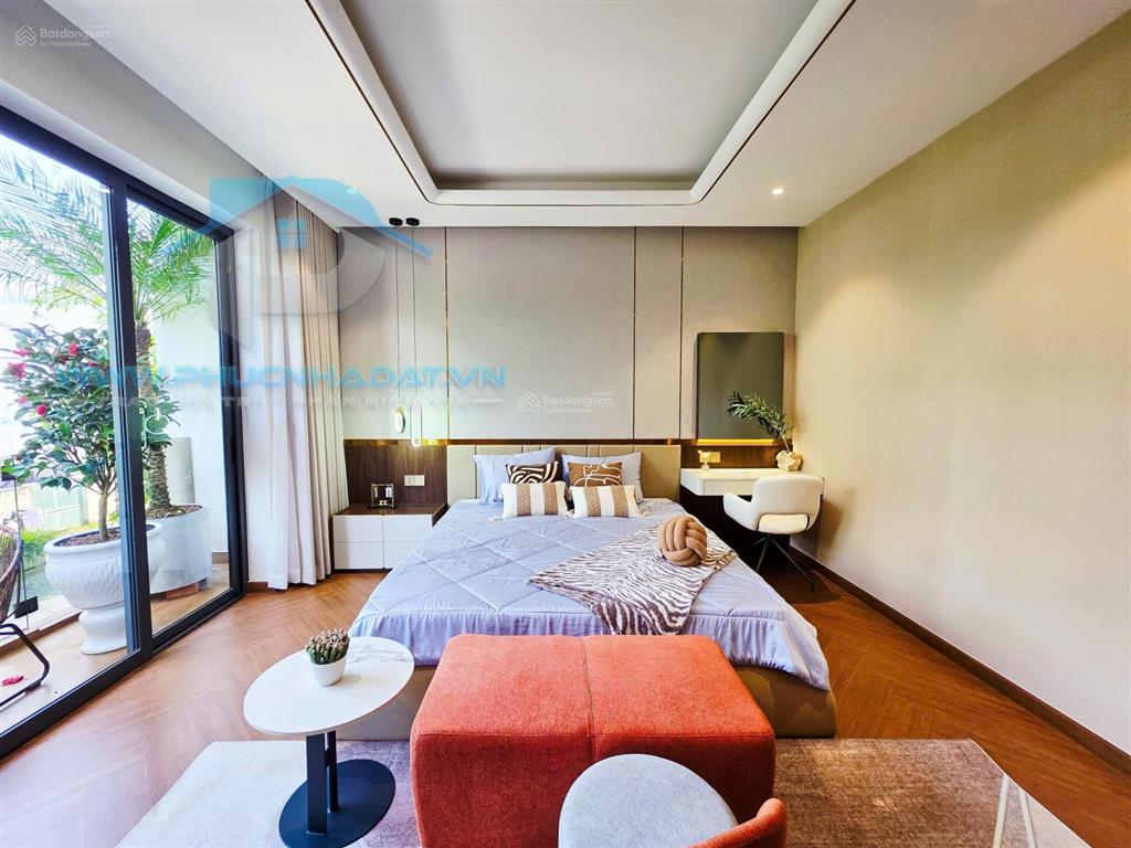 Căn nhà phố hiện đại có thang máy ngay công viên quận 7  giá 17.8 tỷ, 5x18m