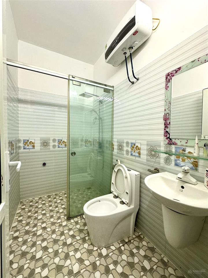 Bán nhà phân lô văn cao 67,5m đường 12m oto đỗ ngày đêm 5 phòng ngủ khép kín cho thuê ổn định 22 tr