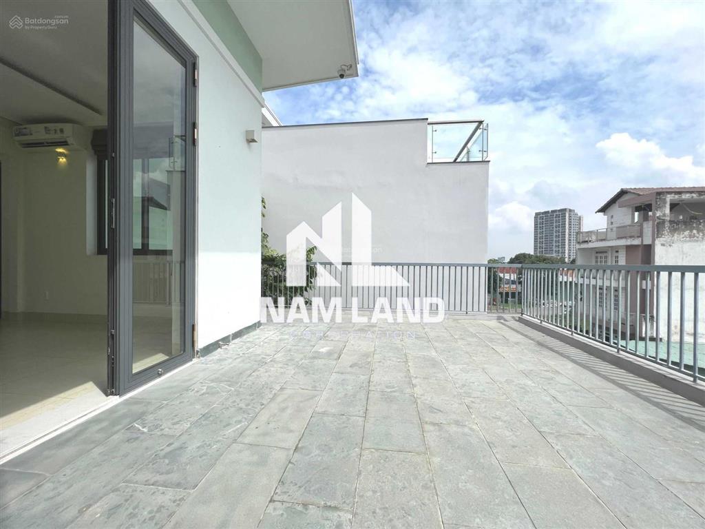 Cho thuê nguyên căn nhà đẹp hiện đại 4 phòng, hướng đông để ở văn phòng