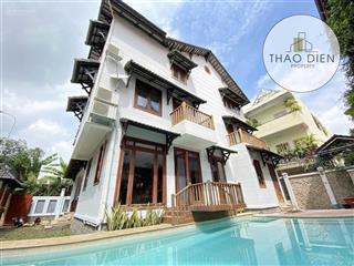 Cho thuê biệt thự  sân vườn  hồ bơi 700m2 compound nguyễn văn hưởng  thảo điền giá chỉ 105 triệu
