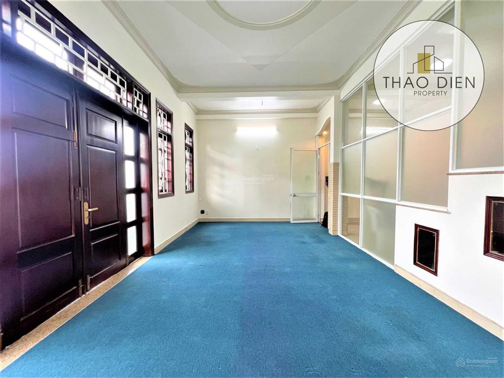 Cho thuê nhà nguyên căn thảo điền sân siêu rộng 3 xe hơi 3 lầu 5 phòng lớn để ở, văn phòng công ty