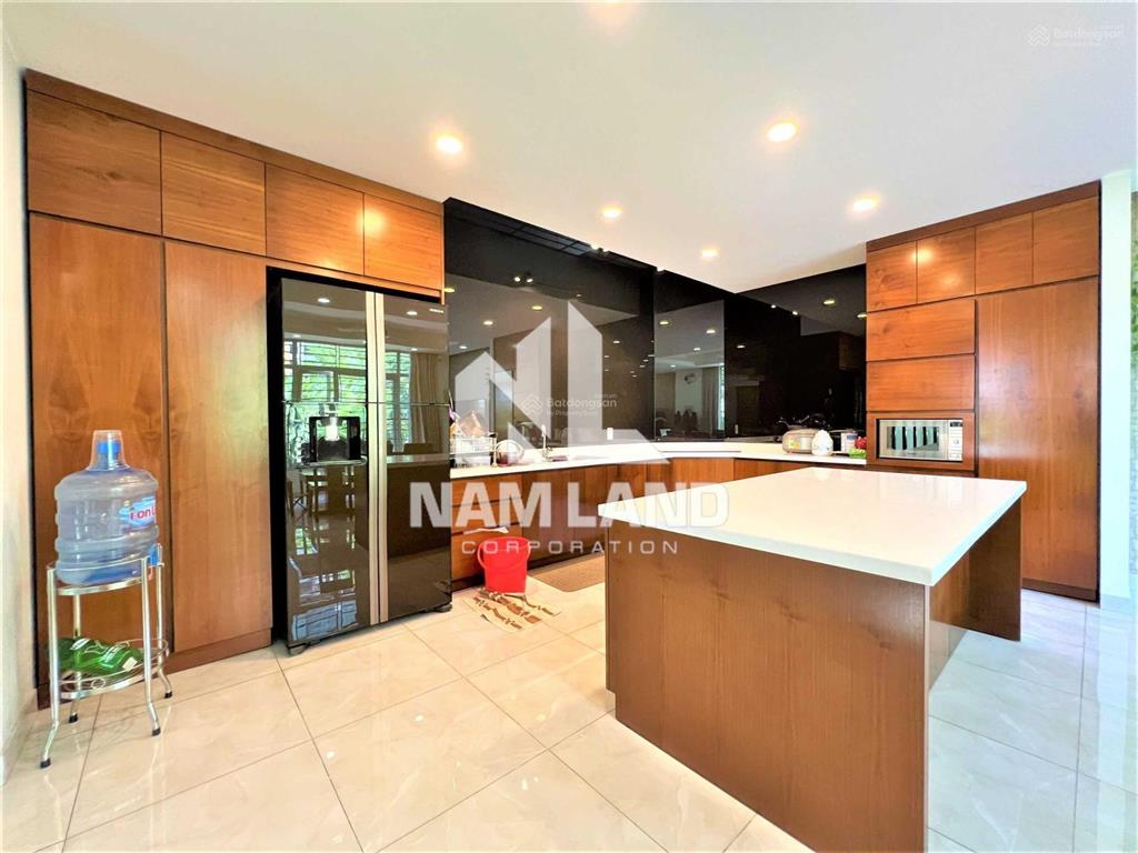 Cho thuê nhà khu villa thủ thiêm gần công viên thạnh mỹ lợi căn góc 2 mặt tiền hướng đông nam