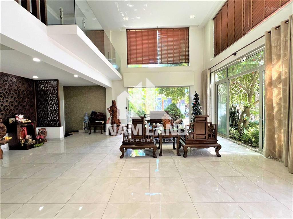 Cho thuê nhà khu villa thủ thiêm gần công viên thạnh mỹ lợi căn góc 2 mặt tiền hướng đông nam